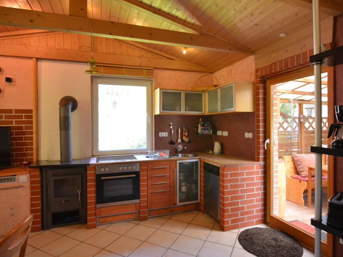 Beautiful Holiday Home With Covered Veranda Friedrichroda Eksteriør billede