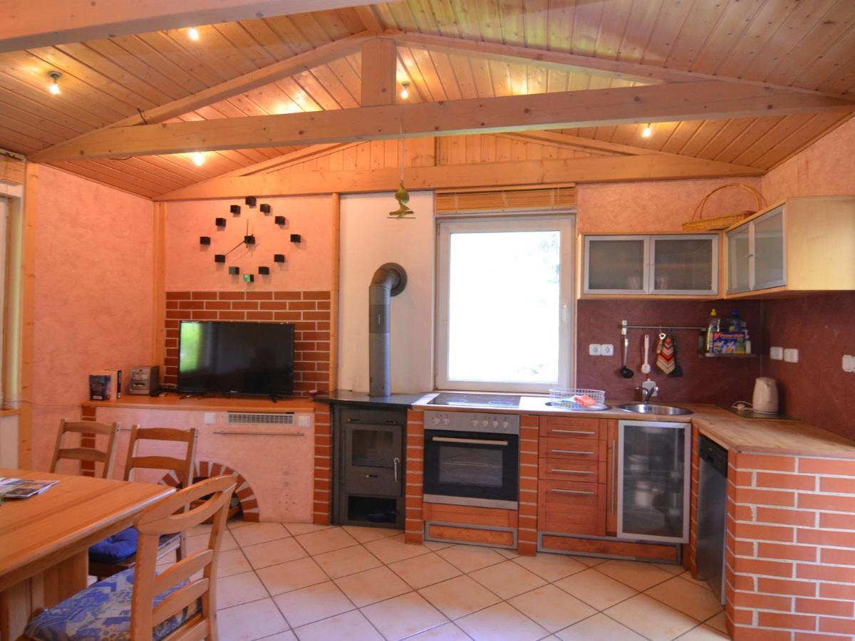 Beautiful Holiday Home With Covered Veranda Friedrichroda Eksteriør billede
